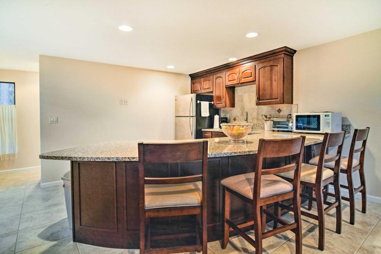Sleek Largo Studio With Pond Less Than 7 Mi To Beach! 외부 사진