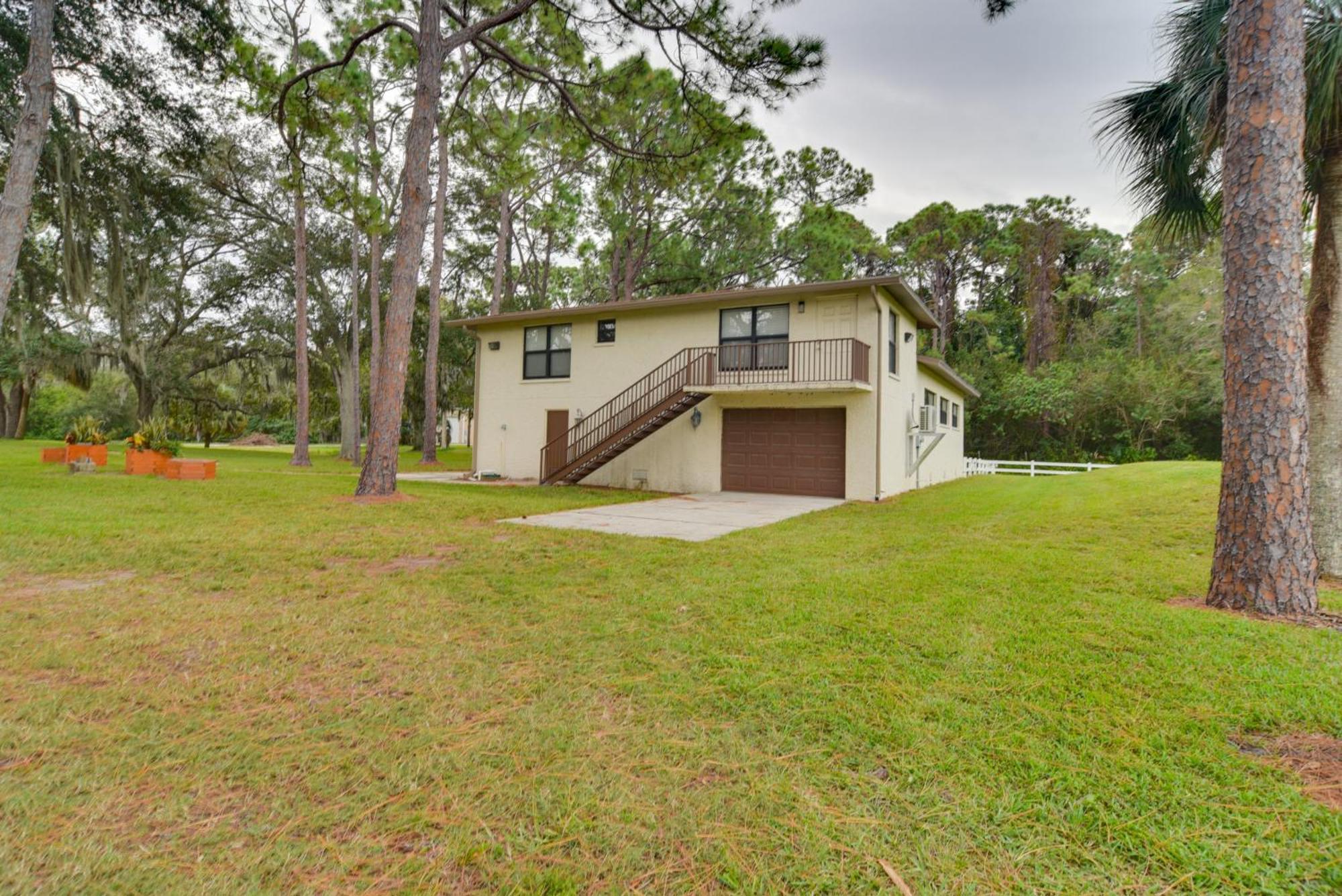 Sleek Largo Studio With Pond Less Than 7 Mi To Beach! 외부 사진